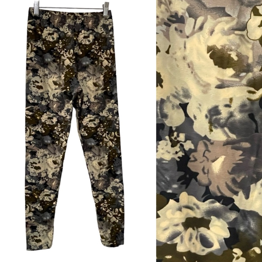 Leggings with Floral pattern OS 
92% polyester
8% Spandex